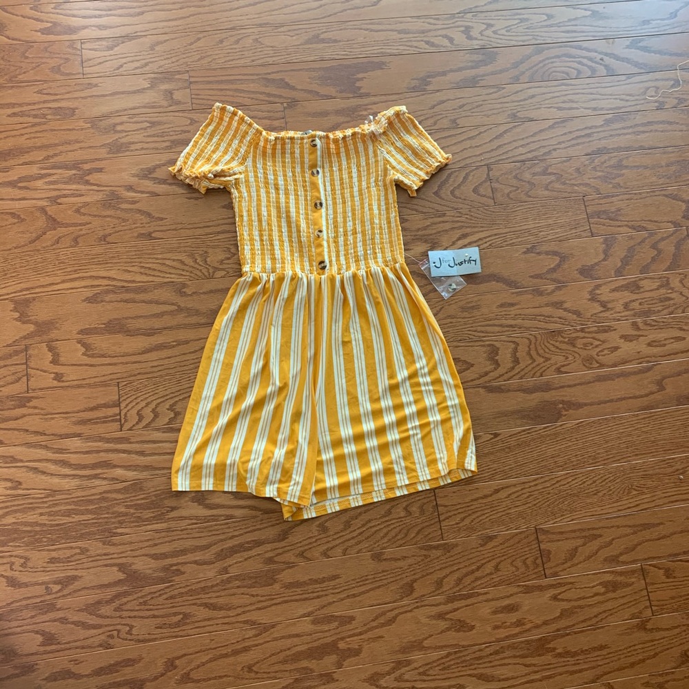 BNWT Yellow Romper by J for Justify Size || L
